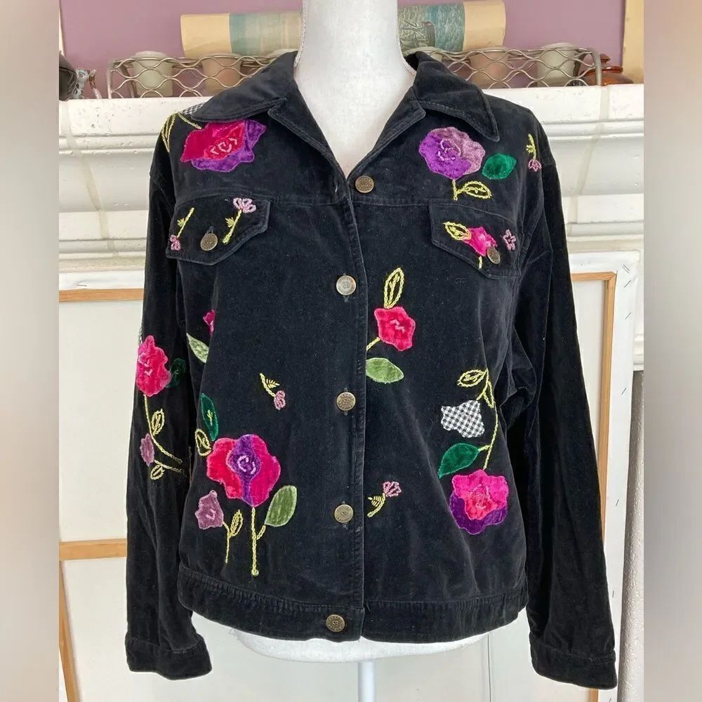 VTG Black Velvet embroidered, beaded appliqué jacket❤️mint condition